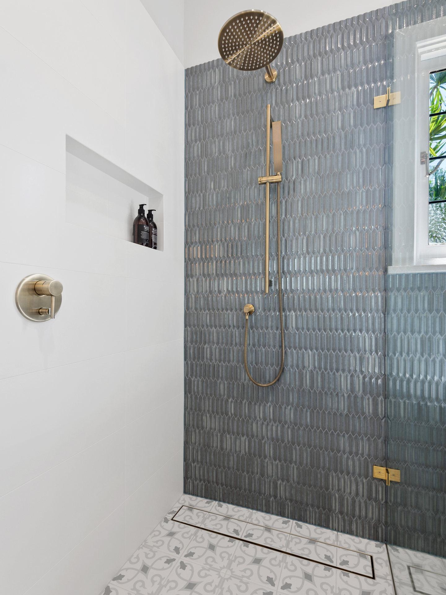 New Shower Dropper Round Brass bathroom tap ware range 