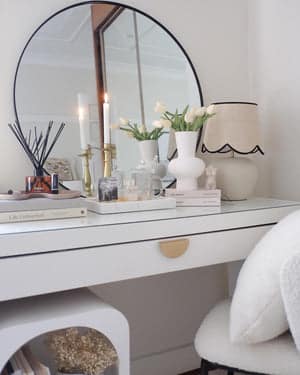 Manovella Iris Half Moon cabinetry pull - Brushed Brass - Image 5