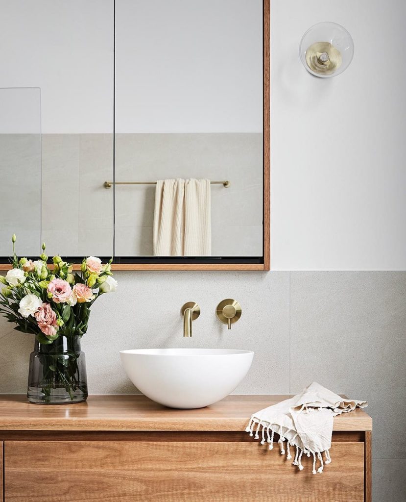 small-bathroom-design-ideas-tapware
