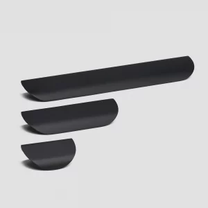 Lo & Co Carlisle Pull - Black