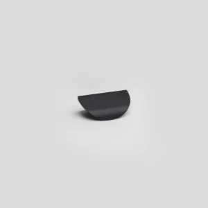 Lo & Co Carlisle Pull - Black