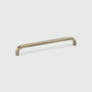Lo & Co Curve Pull - Aged Brass