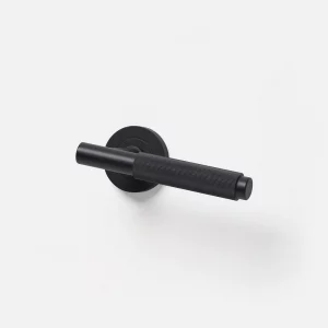 Lo & Co Linear Lever - Black
