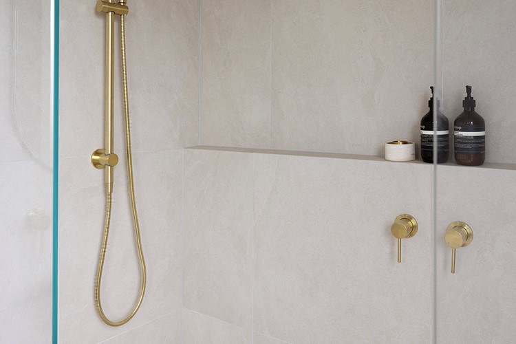ADP Bloom Shower Set - Brushed Brass - Image 4