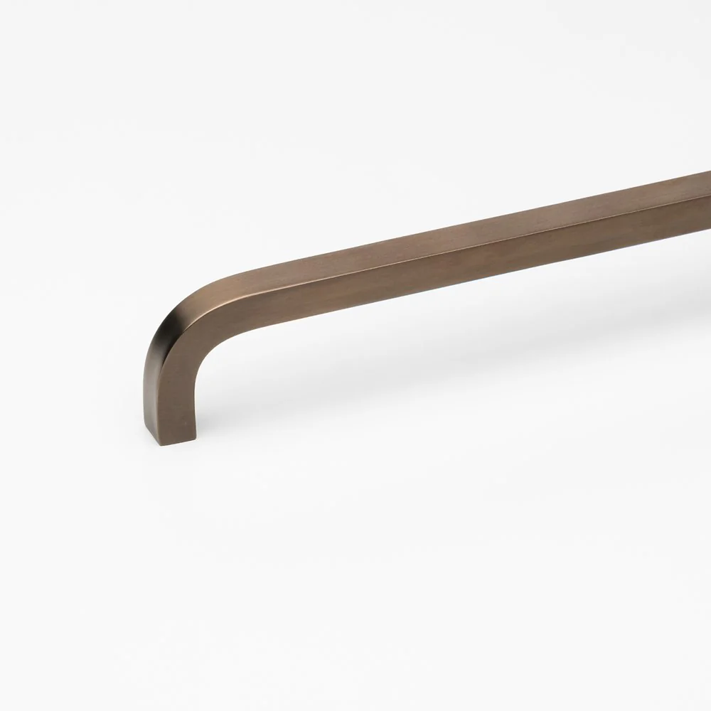 Lo & Co Curve Appliance Pull Oil Rubbed Bronze - Image 3