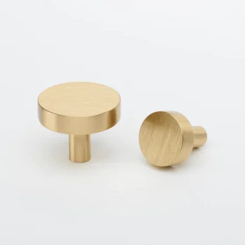 lo-and-co-ascot-knob-brass-handle_1000x1000_crop_center