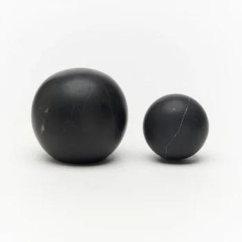 lo-and-co-hubble-knob-black-both-sizes_1000x1000_crop_center