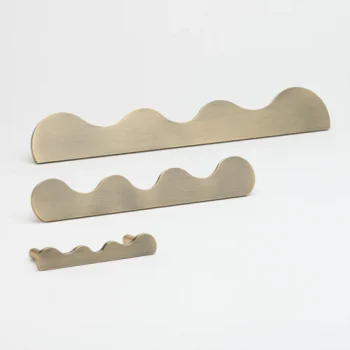 lo-and-co-karu-folk-studio-aged-brass-pull-3-faces-shopify_500x500_crop_center
