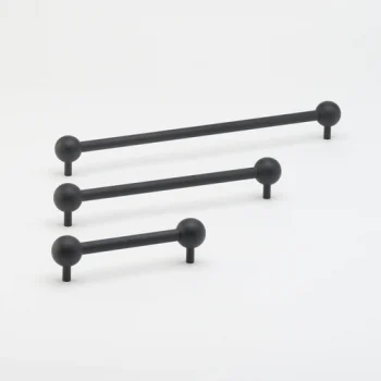 lo-and-co-sphere-pull-all-sizes-black-shopify_500x500_crop_center