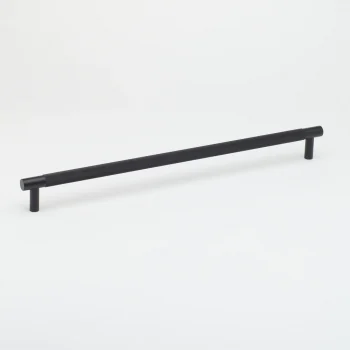 lo_and_co_linear_appliance_pull_black_1000x1000_crop_center