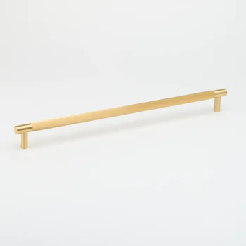 lo_and_co_linear_appliance_pull_brass_1000x1000_crop_center